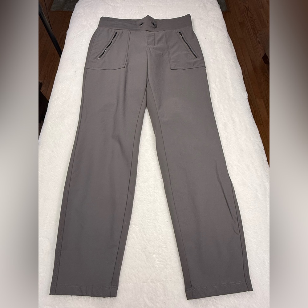 Athleta Women’s Pants in Gray